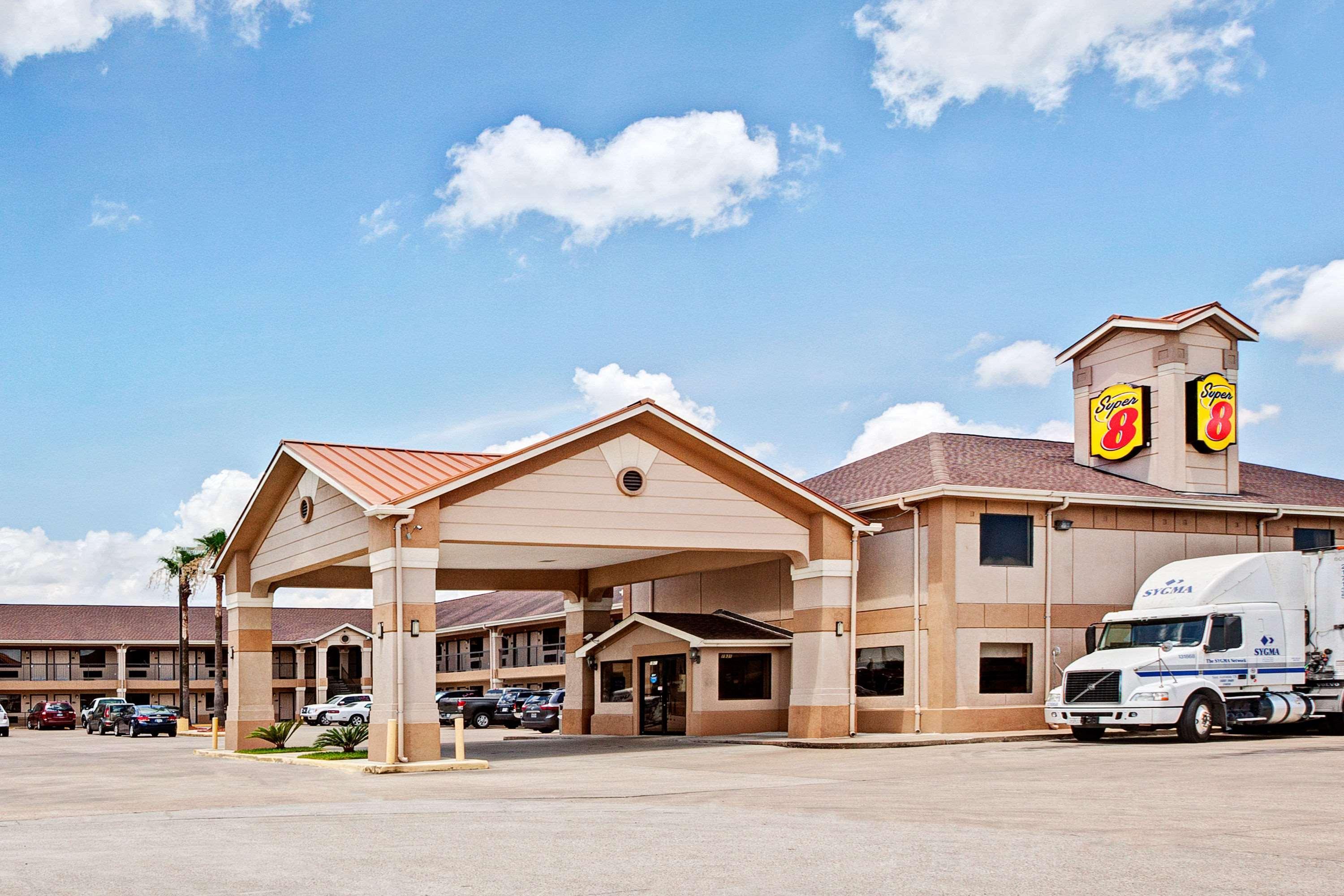 Hotel Super 8 By Wyndham I-10 2*