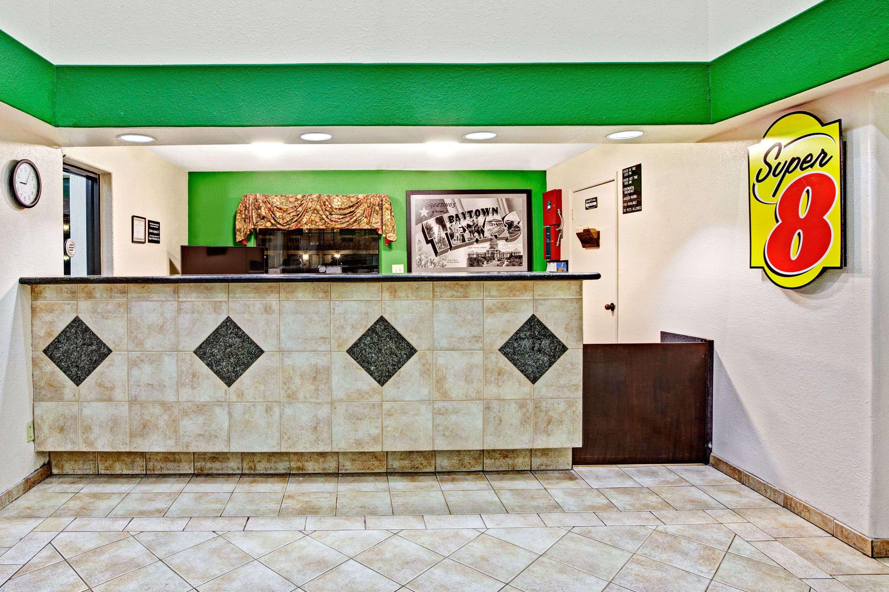 Super 8 By Wyndham I-10 2*