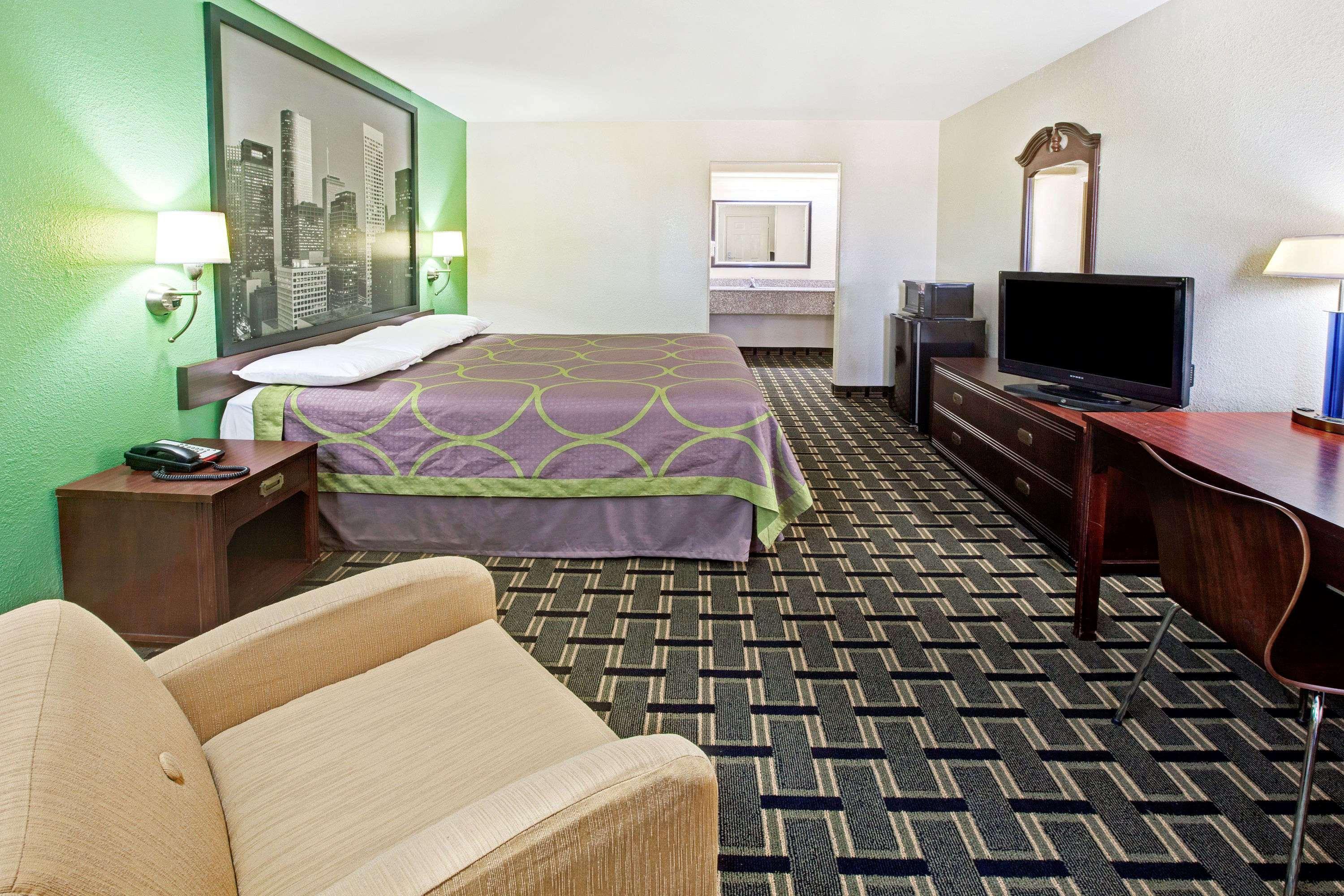 Hotel Super 8 By Wyndham I-10 2*