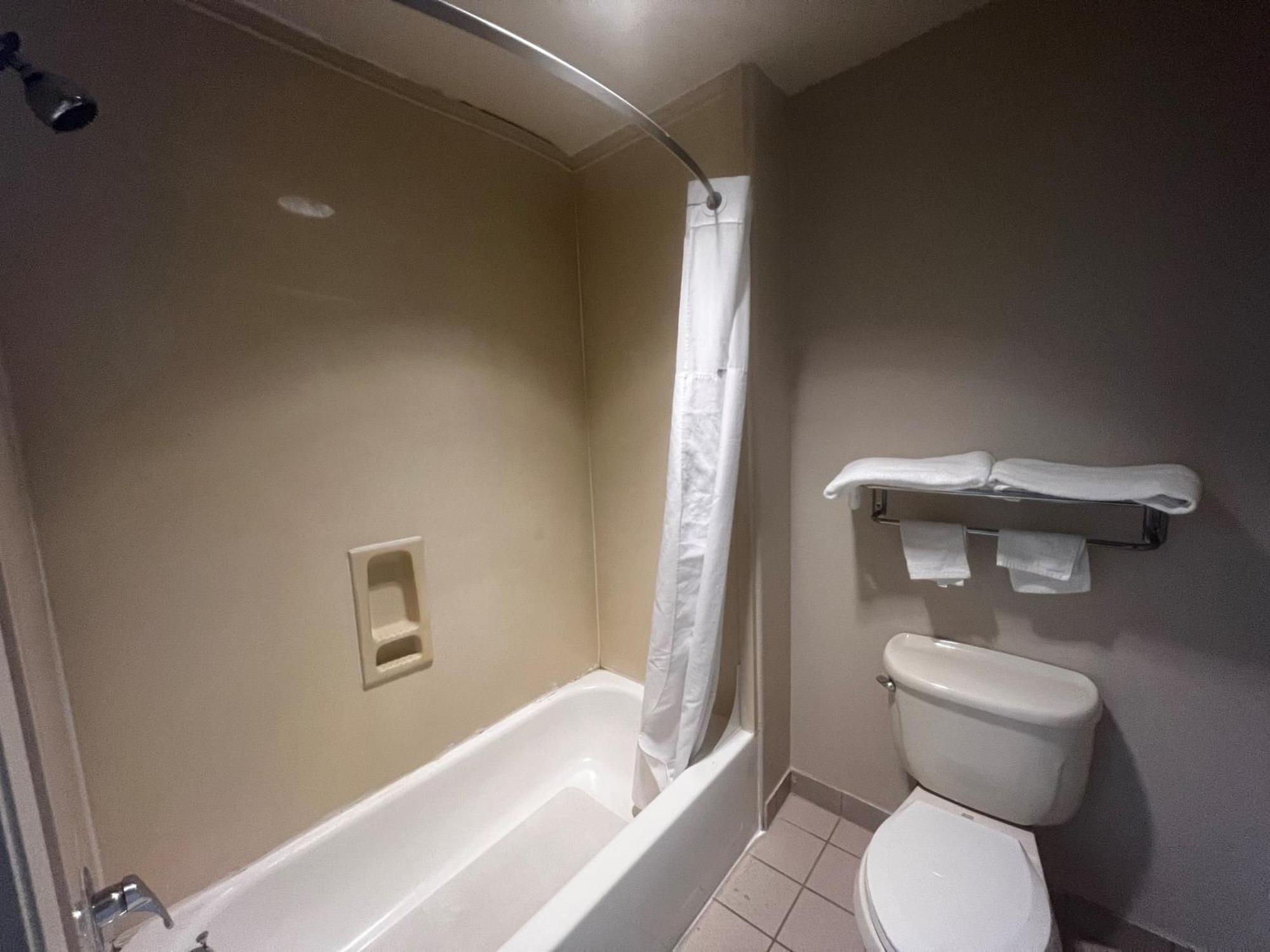 Super 8 By Wyndham I-10 Hotel 2*