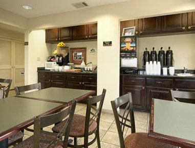 Super 8 By Wyndham I-10 Baytown