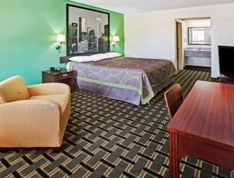 Hotel Super 8 By Wyndham I-10 Baytown
